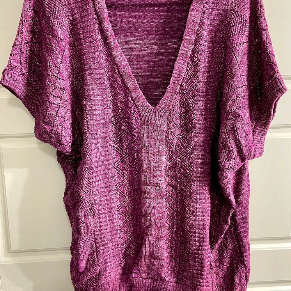 Maurices Knitted V-Neck Short-sleeve Sweater - Size 2 (20/22)